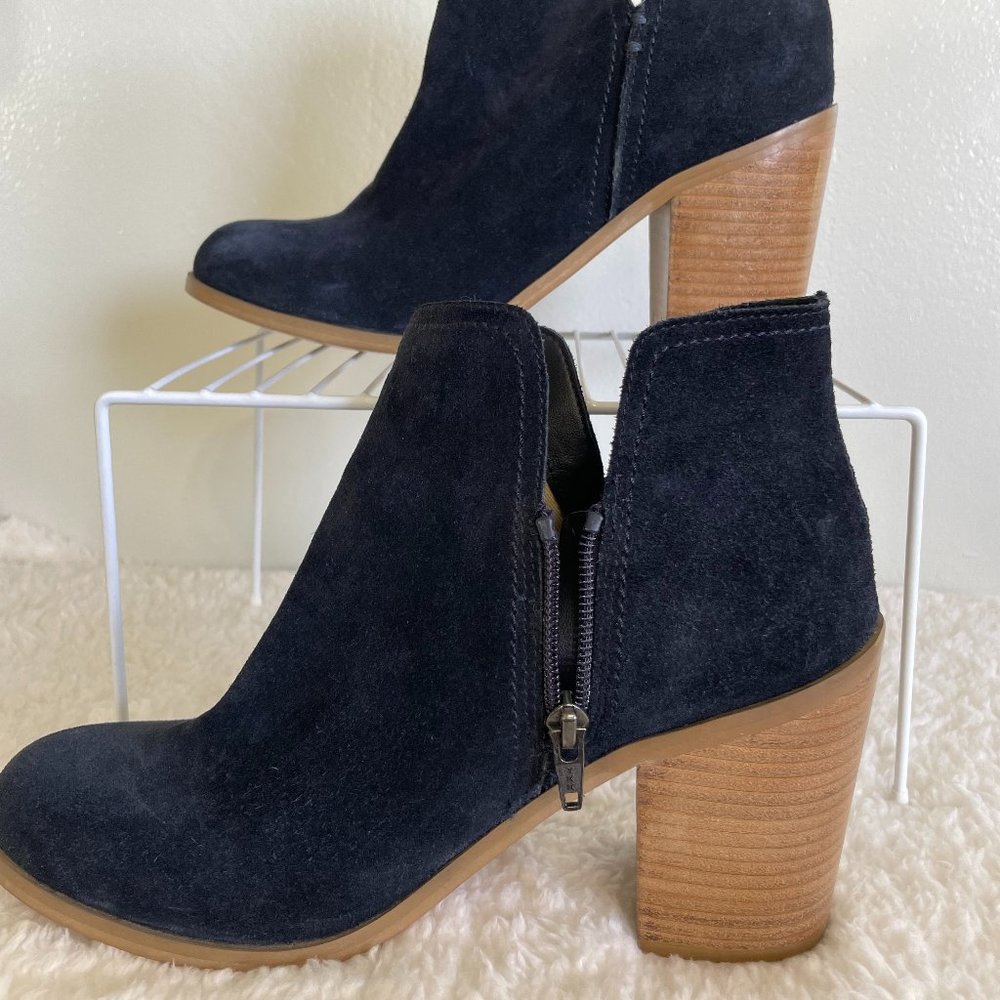 COPY - Kenneth Cole Reaction, Navy Leather Booties, Size 10